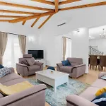 Holiday home Ladora