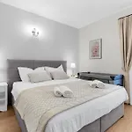 Ladora Porec