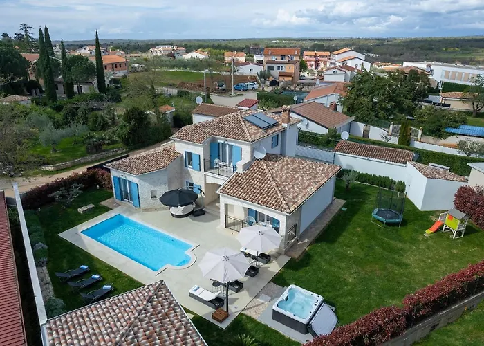 Ladora Tatil Evi *
