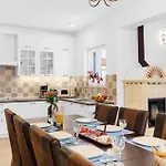 Ladora Holiday home *