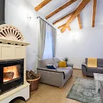 Vakantiehuis Ladora *