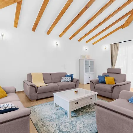 Ladora * Porec