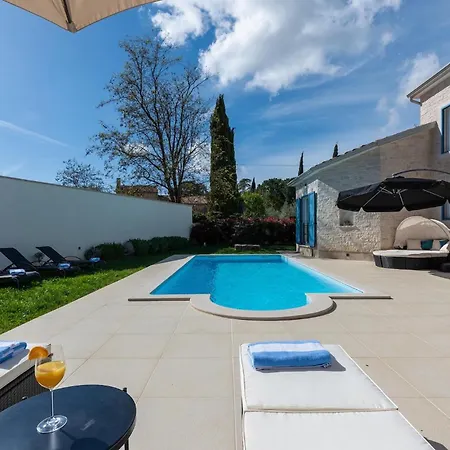 Ladora Holiday home