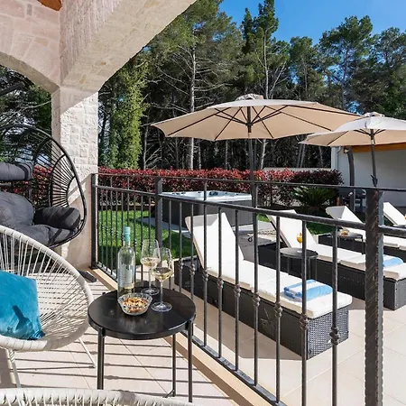 Ladora Holiday home *