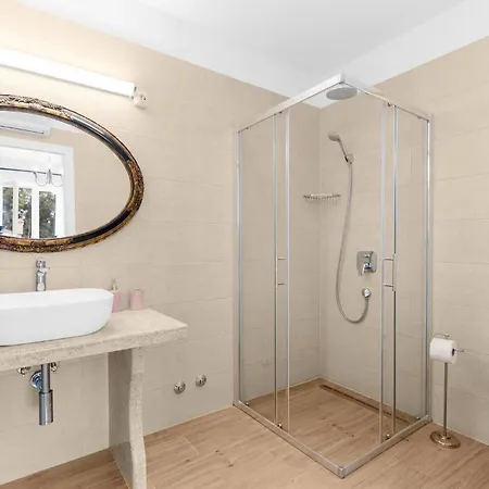 بيت للعطل Ladora *