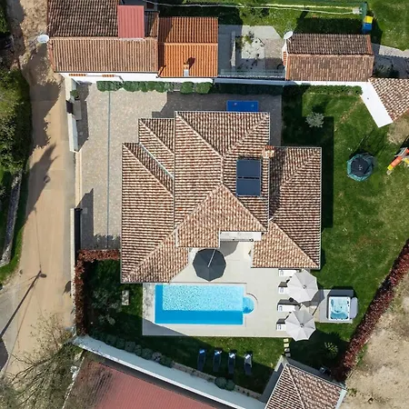 Ladora Holiday home