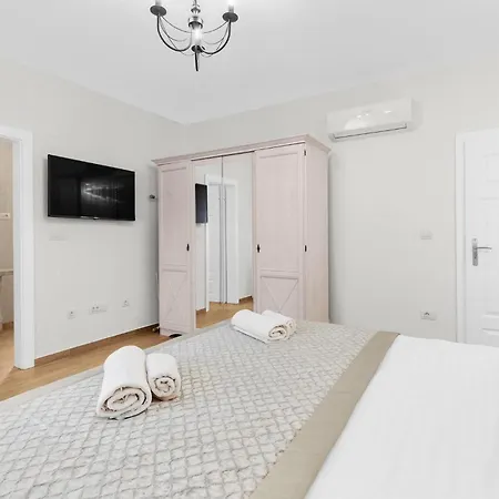 Ladora Ferienhaus Poreč