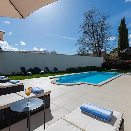 Ladora Ferienhaus Poreč